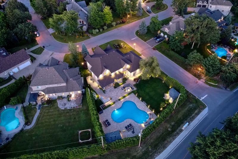 Blue hour portfolio example 6 - Professional real estate photography by Hausvalet